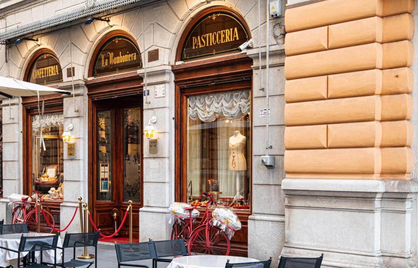 Elegante Rifugio D'Annunzio Con Parcheggio A Triëst Buitenkant foto